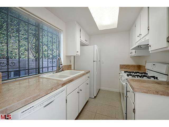 Property Photo:  2298 N Indian Canyon Dr A  CA 92262 