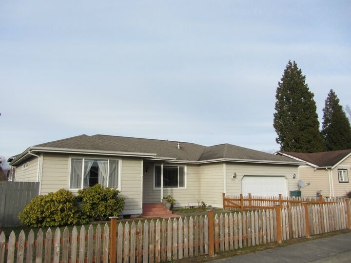 Property Photo: 4746 Bayshore Drive WA 98230