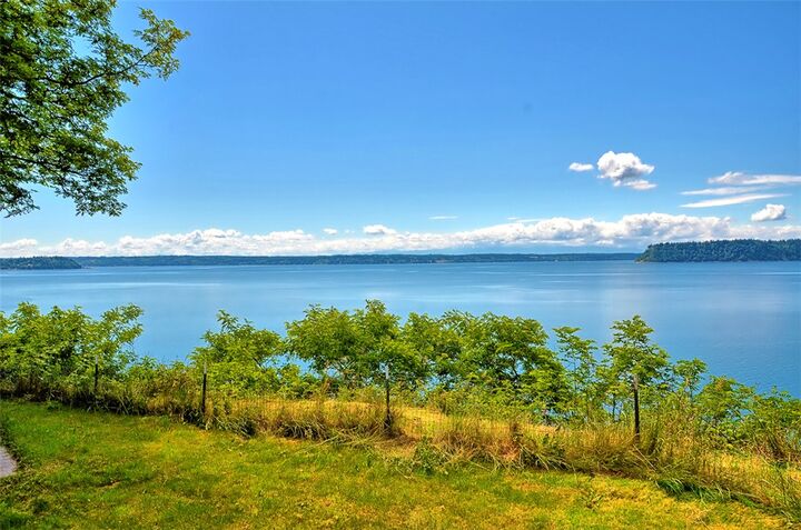 Property Photo: 7600 47th Avenue NW WA 98271