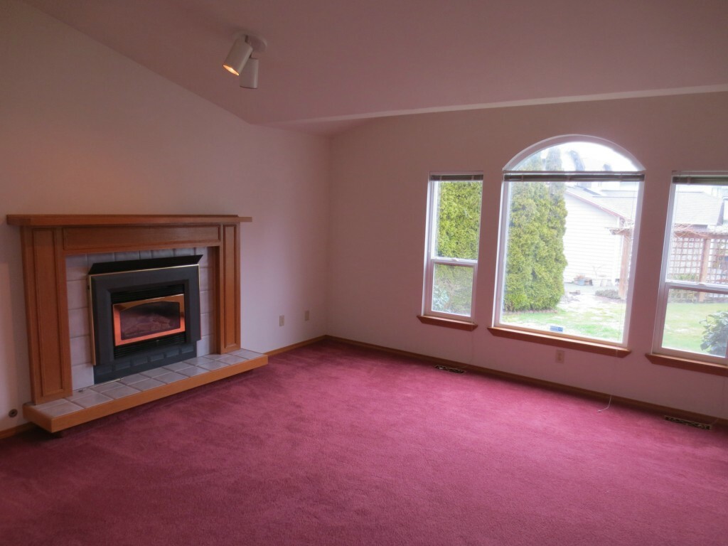 Property Photo:  427 32nd Place  WA 98274 