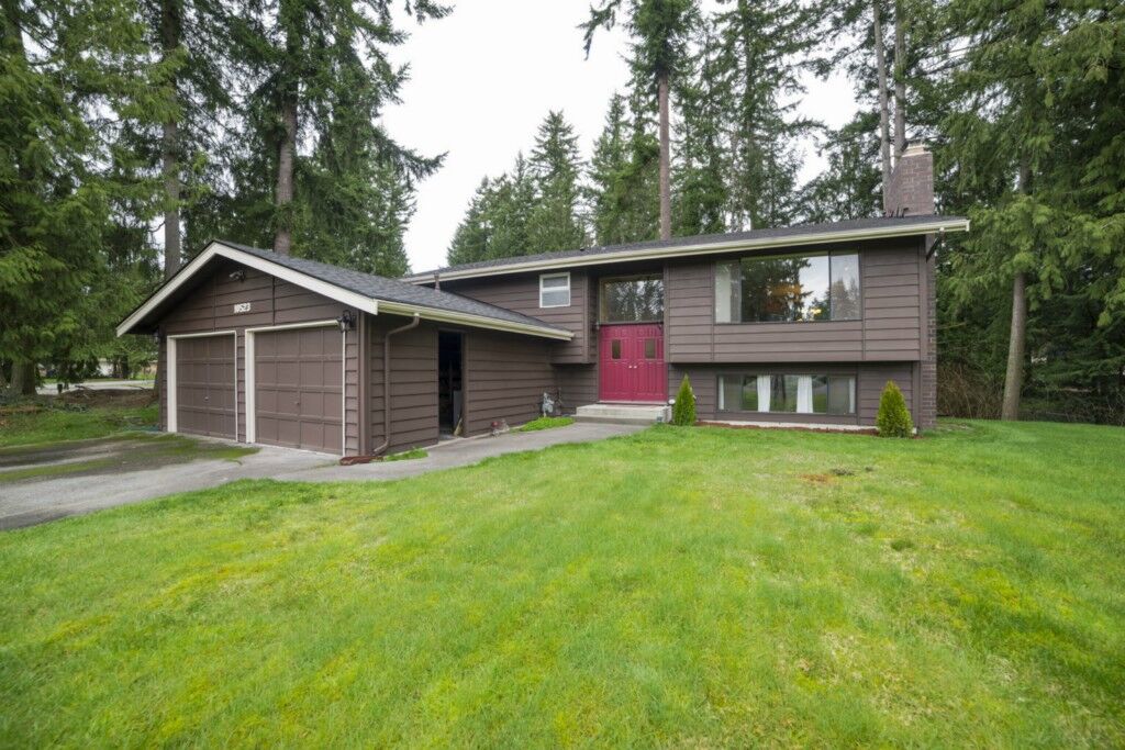 Property Photo:  10523 39th  Drive NE  WA 98271 