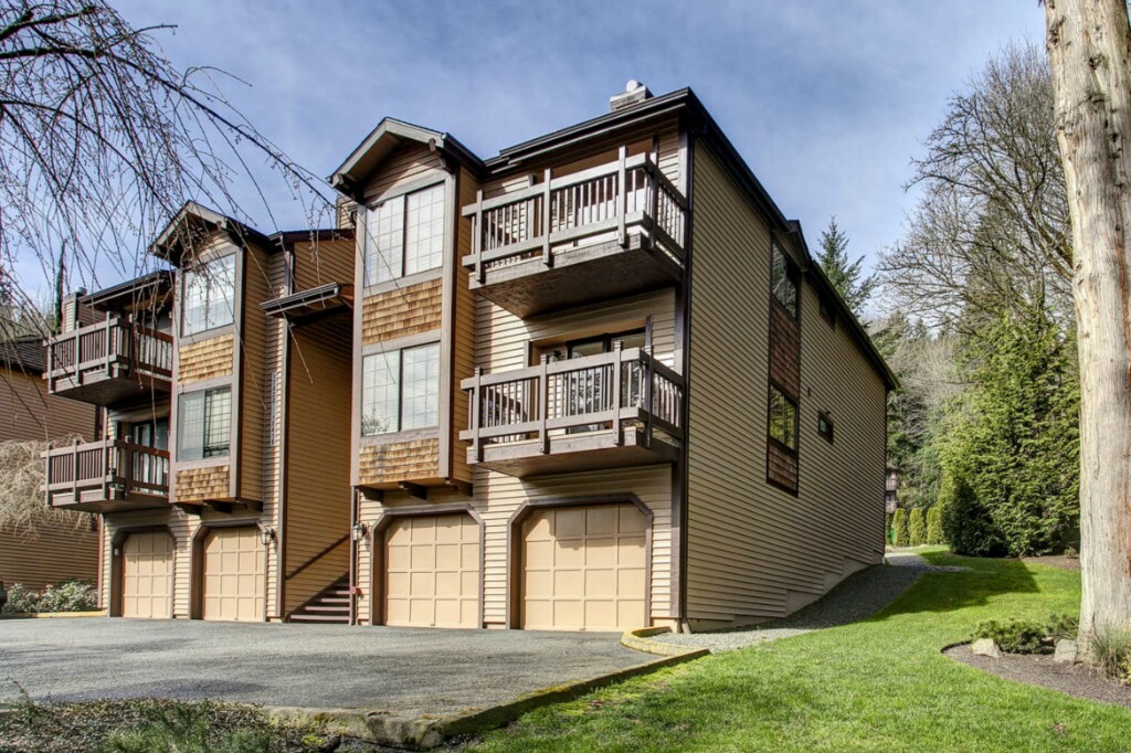 Property Photo:  17414 NE 88th Place 14-A  WA 98052 