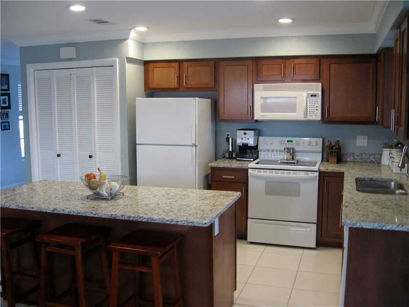 Property Photo:  1026 Deer Run  FL 34293 