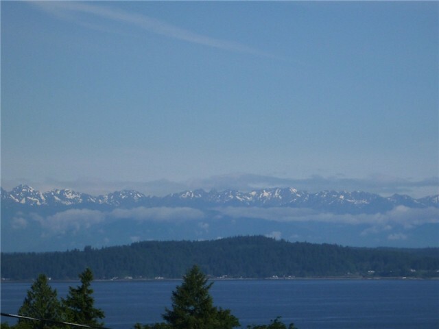 Property Photo: 7330 Vashon Place SW WA 98136
