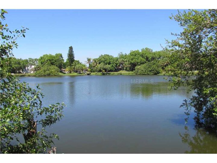 Property Photo:  965 Shasta Road  FL 34293 