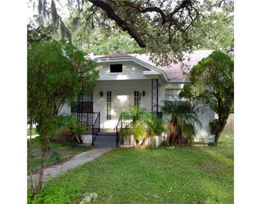 Property Photo:  6324 S Selbourne Avenue  FL 33611 