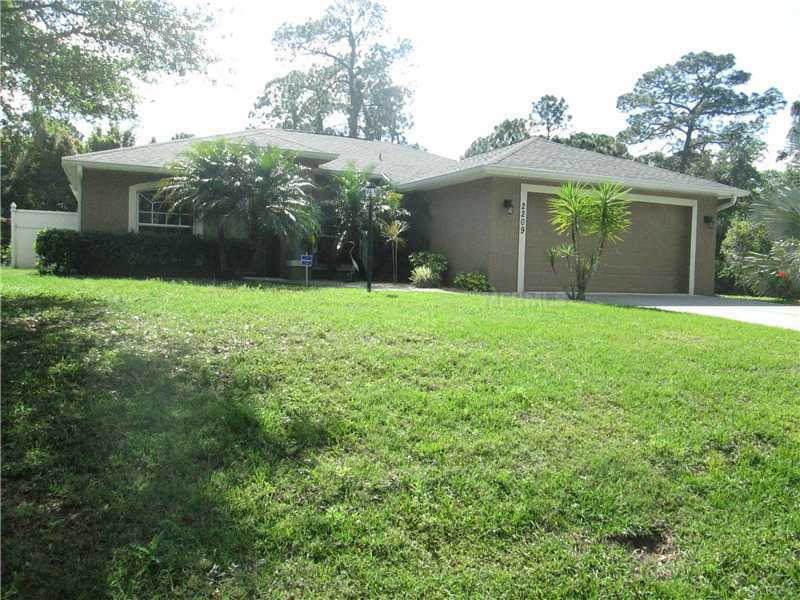 Property Photo:  2209 Sadnet Lane  FL 34286 