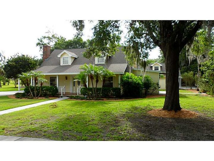 Property Photo: 3910 Turkey Creek Road FL 33567