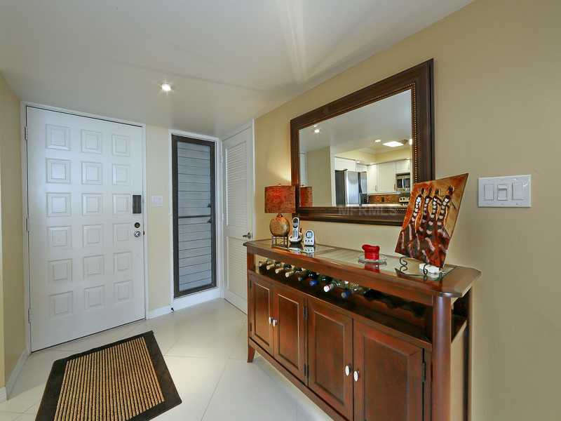 Property Photo:  2045 Gulf Of Mexico Drive 109  FL 34228 