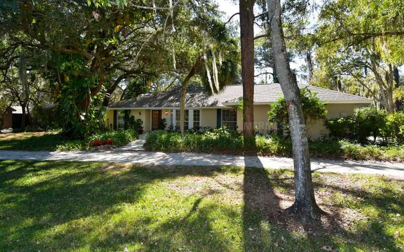 Property Photo:  4912 Hidden Oaks Trail  FL 34232 