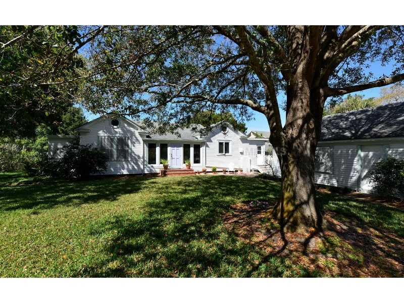 Property Photo:  1585 Bay Point Drive  FL 34236 