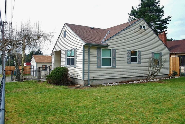 Property Photo: 8046 S Bell St WA 98408