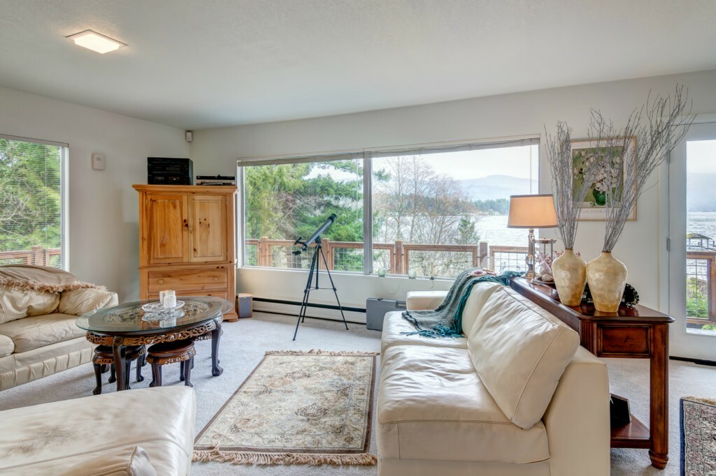 Property Photo:  2959 Lake Whatcom Blvd  WA 98229 