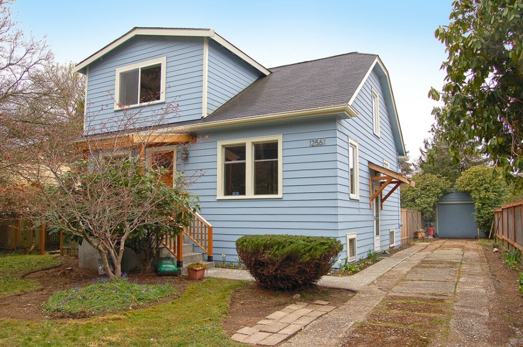 Property Photo:  12561 1st Ave NE  WA 98125 