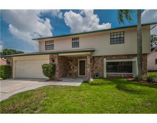 Property Photo:  3117 Lake Valencia Lane E  FL 34684 