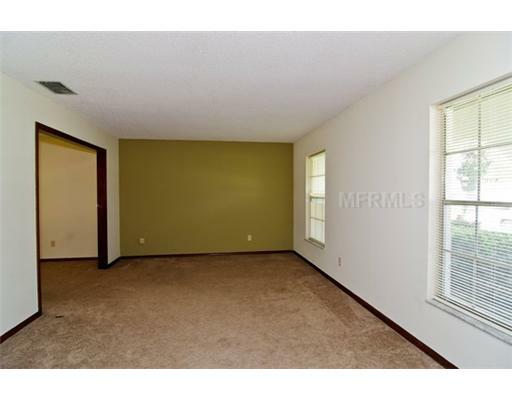 Property Photo:  209 Doverwood Road  FL 32730 