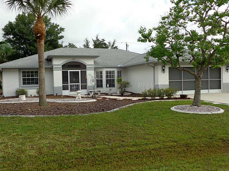 Property Photo:  23519 Lark Avenue  FL 33954 