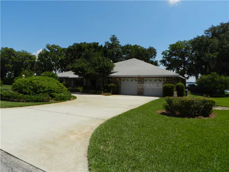 Property Photo:  26512 Savage Circle  FL 34737 