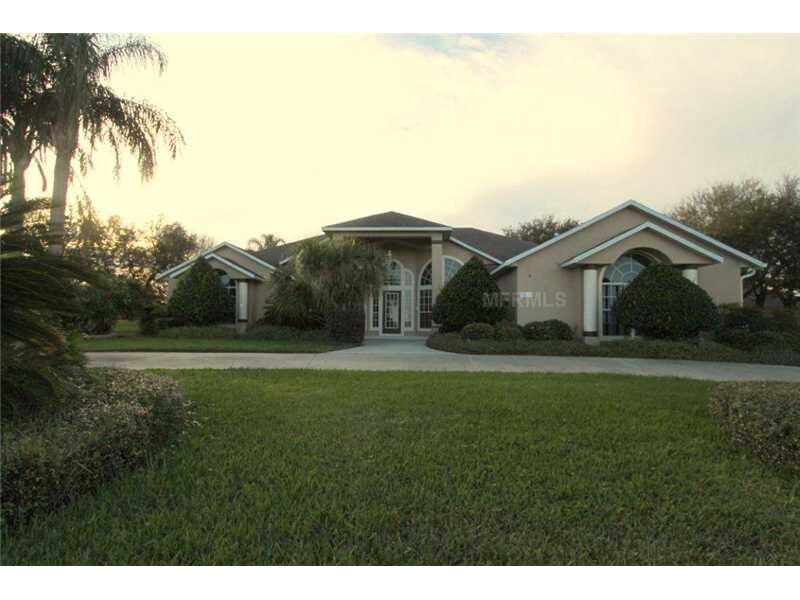 Property Photo: 12611 Lake Ridge Circle FL 34711