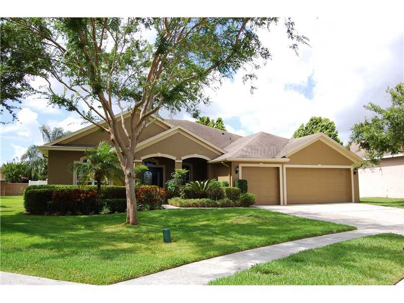 Property Photo: 166 Covered Bridge Drive FL 34761