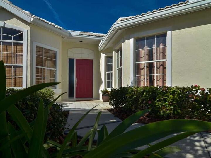 Property Photo: 4042 Via Mirada FL 34238