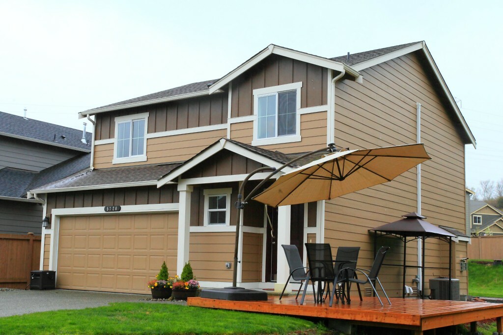 Property Photo:  5720 124th St SE  WA 98296 