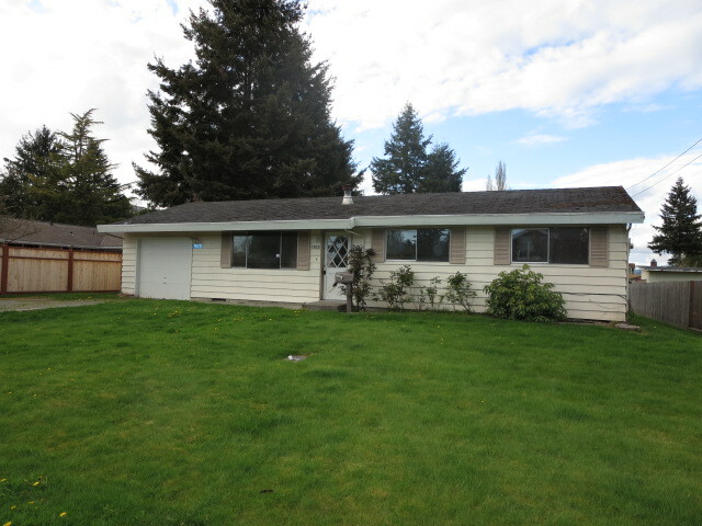 Property Photo:  1503 E Hazel Ave  WA 98233 