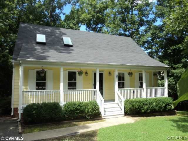 Property Photo: 2004 Deer Meadow Lane VA 23114