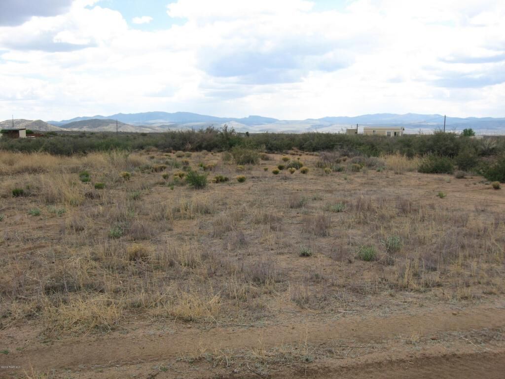 Property Photo: 8295 W Carnaby AZ 86332