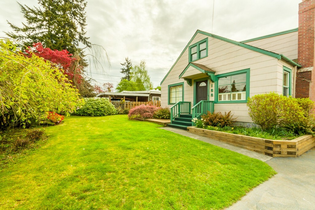 Property Photo:  109 NW 132nd St  WA 98177 