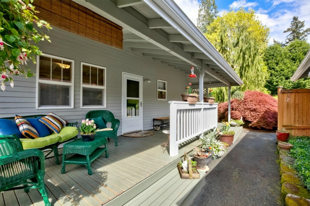 Property Photo: 3016 228th St SE WA 98021