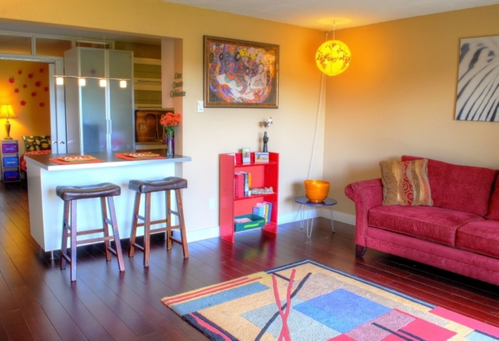 Property Photo: 911 N 73rd St 405 WA 98103