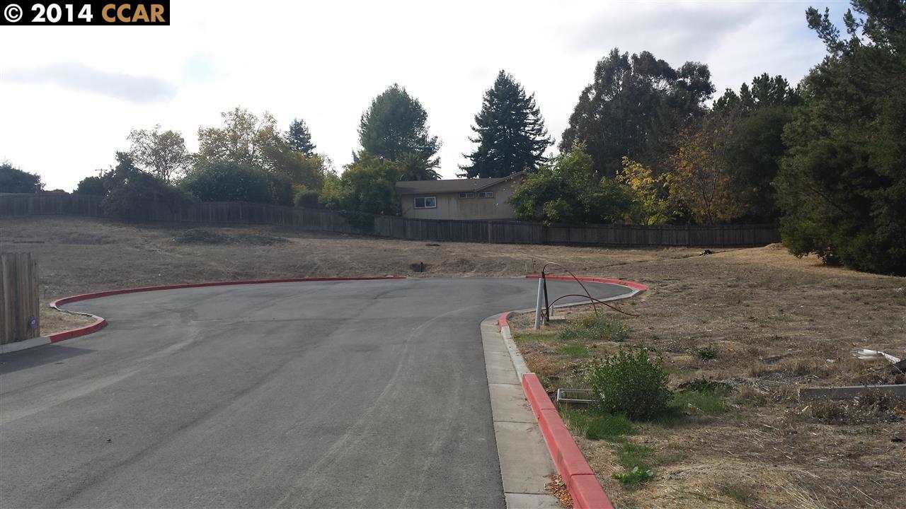 Property Photo:  214 Valley View Pl  CA 94803 
