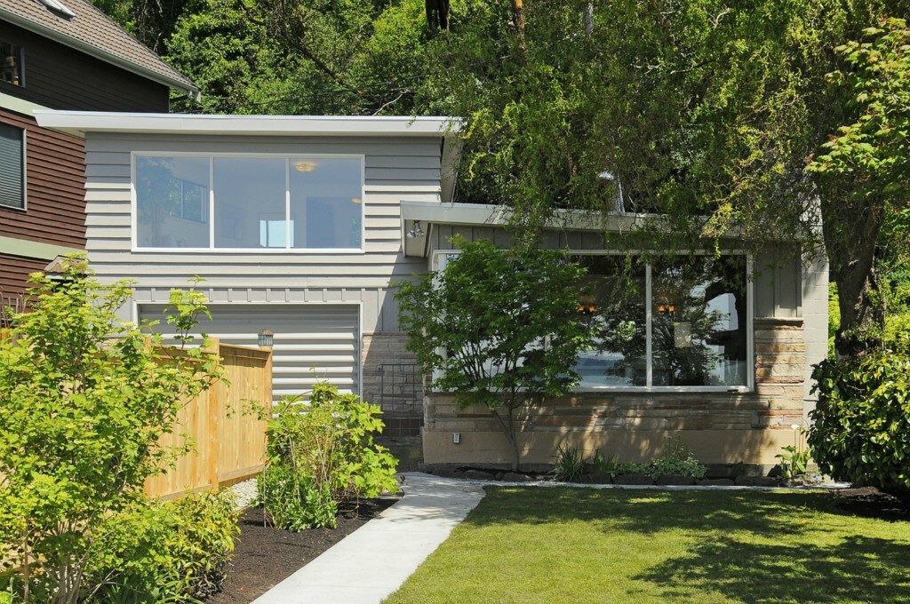 Property Photo:  11431 Arroyo Beach Place SW  WA 98146 