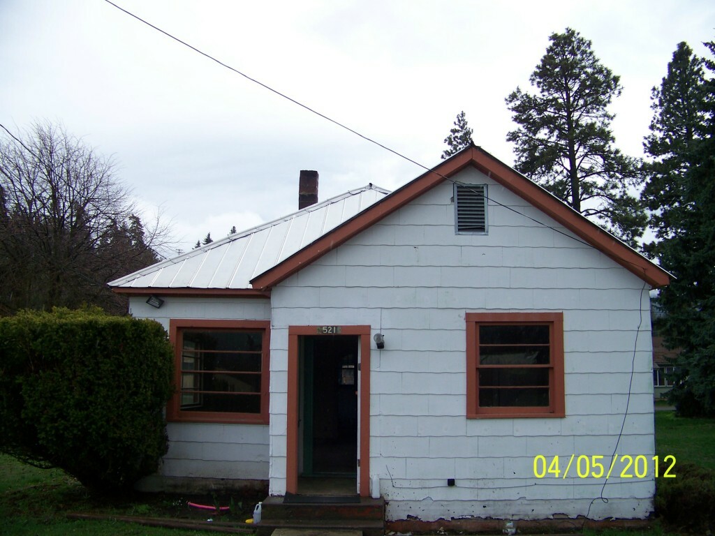 Property Photo: 521 Madison Ave WA 98943