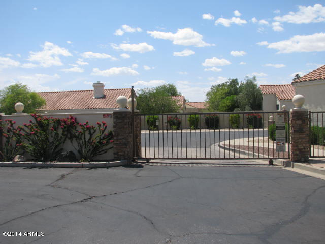 Property Photo:  