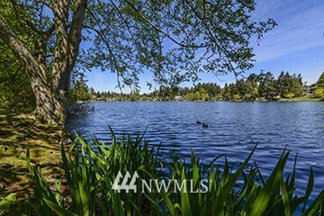 Property Photo: 300 N 130th Street 2103 WA 98133