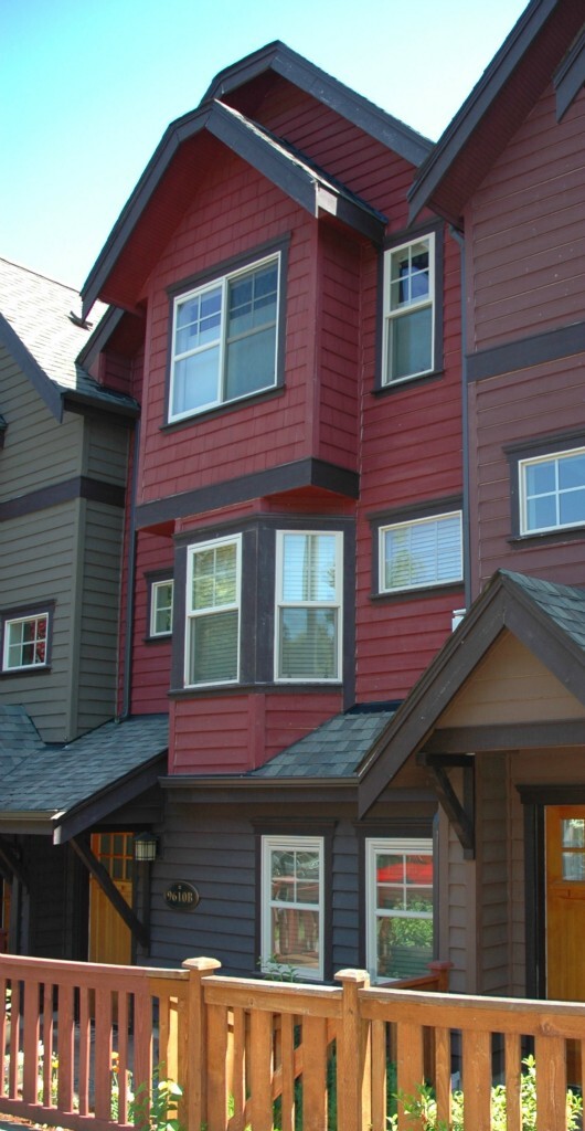 Property Photo: 9610B Roosevelt Wy NE WA 98115