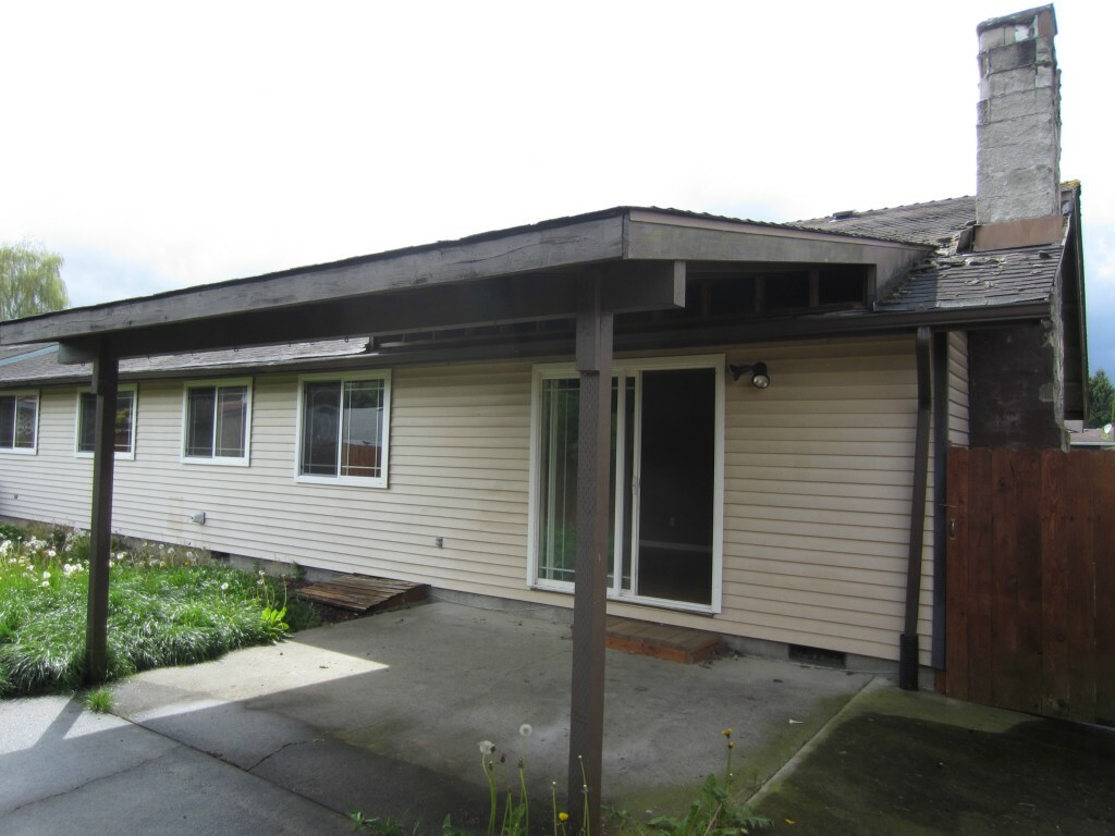 Property Photo:  109 Merced Dr  WA 98626 