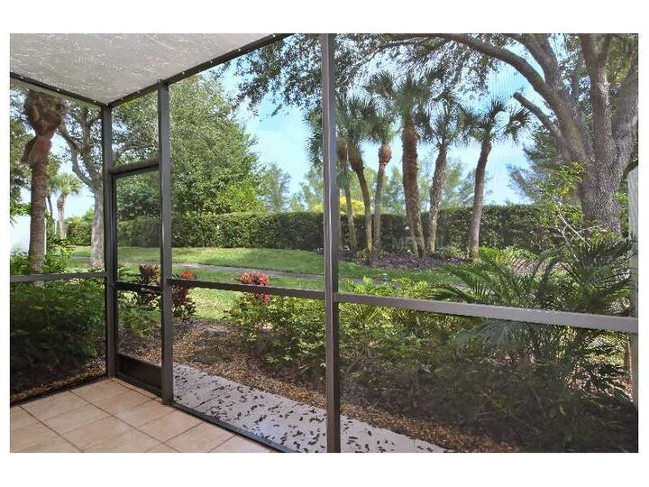 Property Photo: 2039 Gulf Of Mexico Drive 105 FL 34228