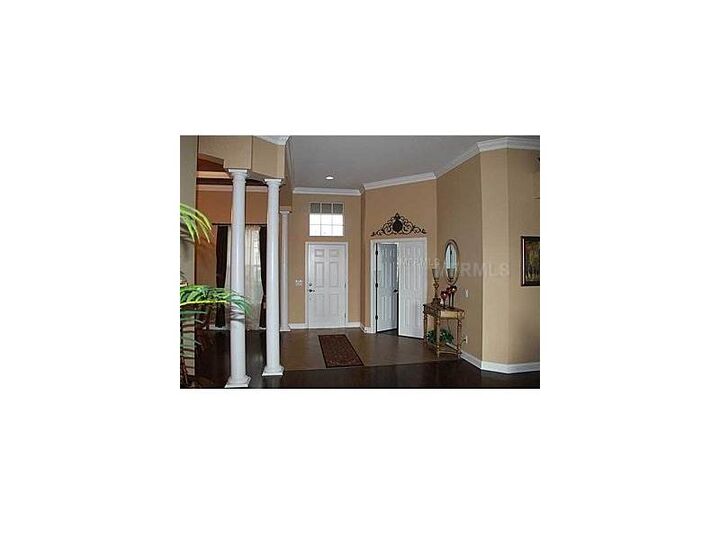 Property Photo: 12419 Belcroft Drive FL 33579