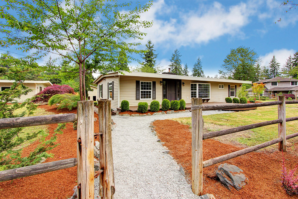 Property Photo: 6821 164th St SE WA 98296