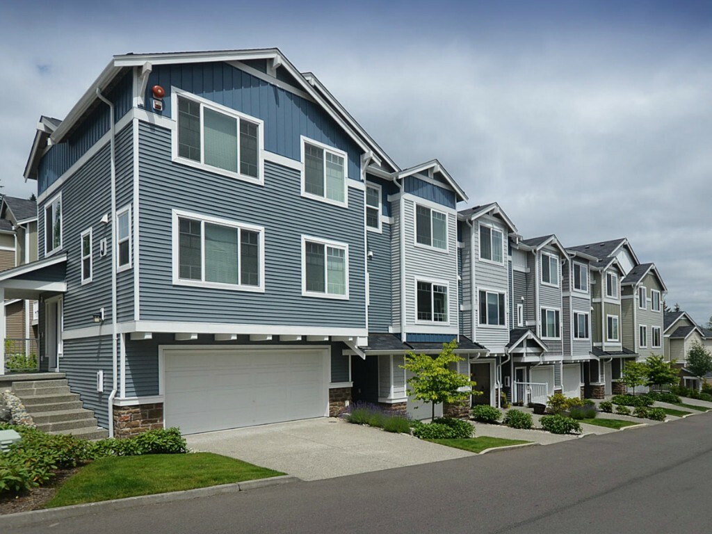 Property Photo: 15720 Manor Wy J3 WA 98087