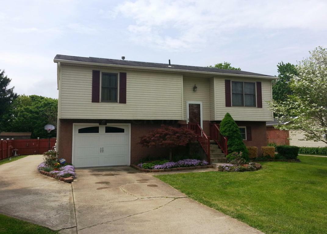 Property Photo: 521 Essex Downs Road OH 43055