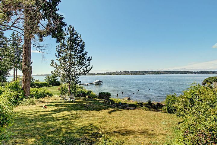 Property Photo: 1509 10th St W WA 98033
