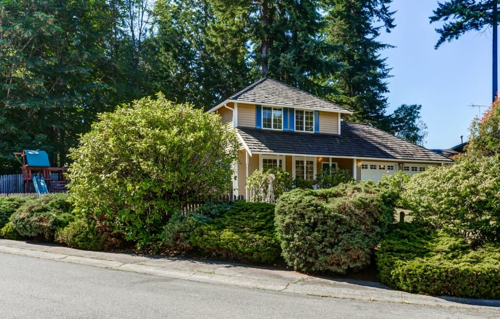 Property Photo: 8806 NE 142nd Street WA 98034