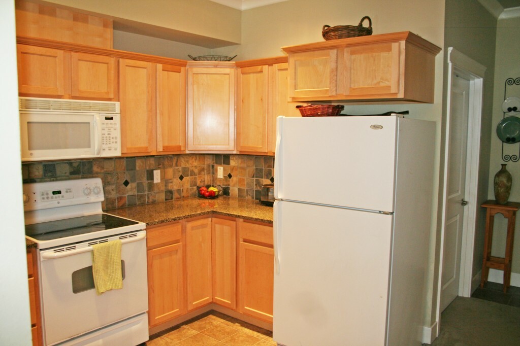 Property Photo:  1015 Railroad Ave 411  WA 98225 