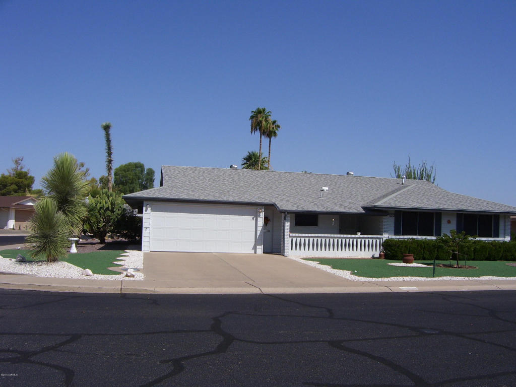 Property Photo: 10830 W Cumberland Drive AZ 85351