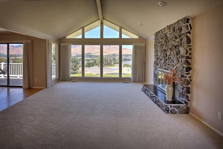 Property Photo: 210 Cascade View Ct WA 98802