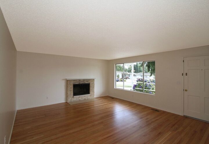 Property Photo: 1251 169th Place NE WA 98008